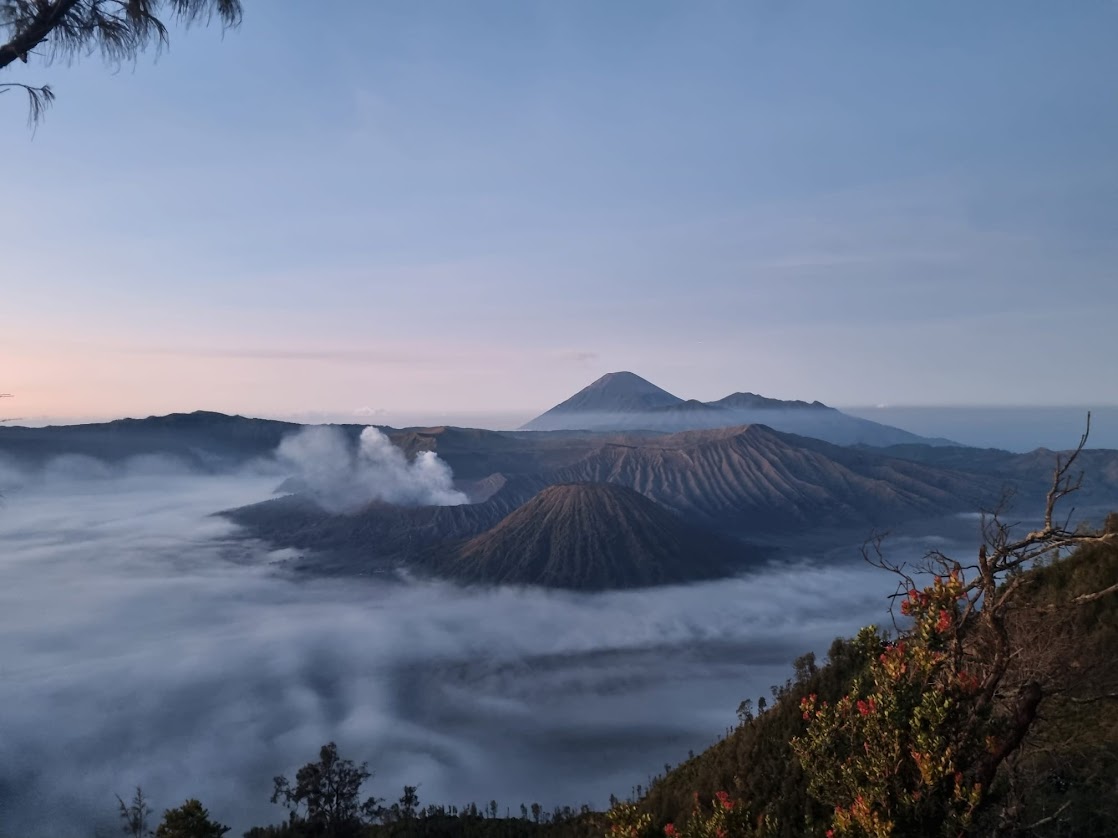 Bromo Tourism Travel: Explore Bromo, Ijen & Tumpak Sewu