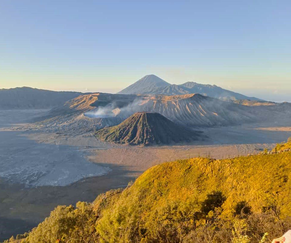 TOURISM TRAVEL 2D1N MOUNT BROMO
