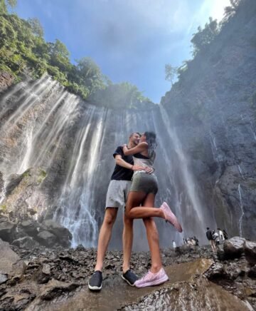 TOURISM TRAVEL 3D2N TUMPAK SEWU WATERFALL BROMO ijen FROM SURABAYA AND MALANG MOUNT BROMO TOUR, BROMO TOURISM TRAVEL, BROMO ECO TOURISM, BROMO SUNRISE TOUR