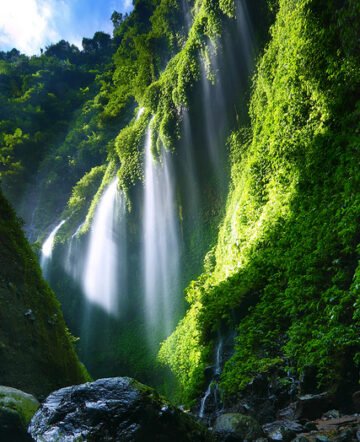Madakaripura Waterfall around Mount Bromo MOUNT BROMO TOUR, BROMO TOURISM TRAVEL, BROMO ECO TOURISM, BROMO SUNRISE TOUR
