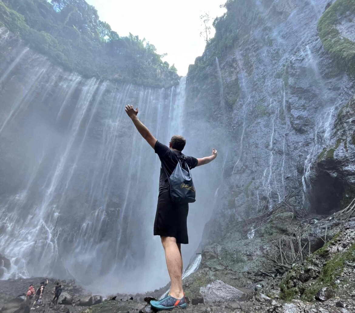 TOURISM TRAVEL 2d1n bromo tumpak sewu waterfall FROM SURABAYA AND MALANG MOUNT BROMO TOUR, BROMO TOURISM TRAVEL, BROMO ECO TOURISM, BROMO SUNRISE TOUR