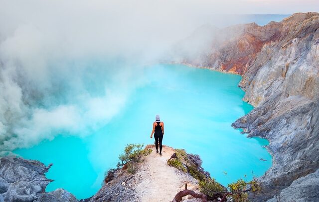 Ijen crater